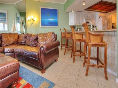 Luxury Three Bedroom on Beach and Ful Gulf Views